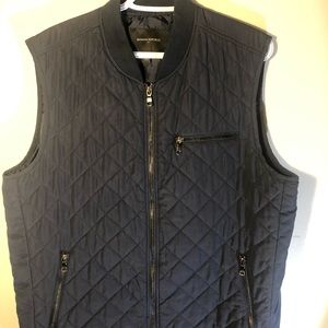 Banana Republic Quilted Patterned Light Puffer Vest